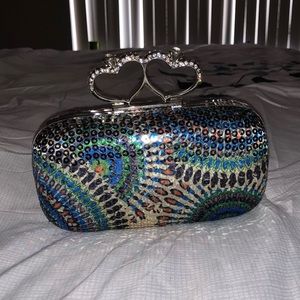Multicolor sequins clutch w/2 heart shaped clasp